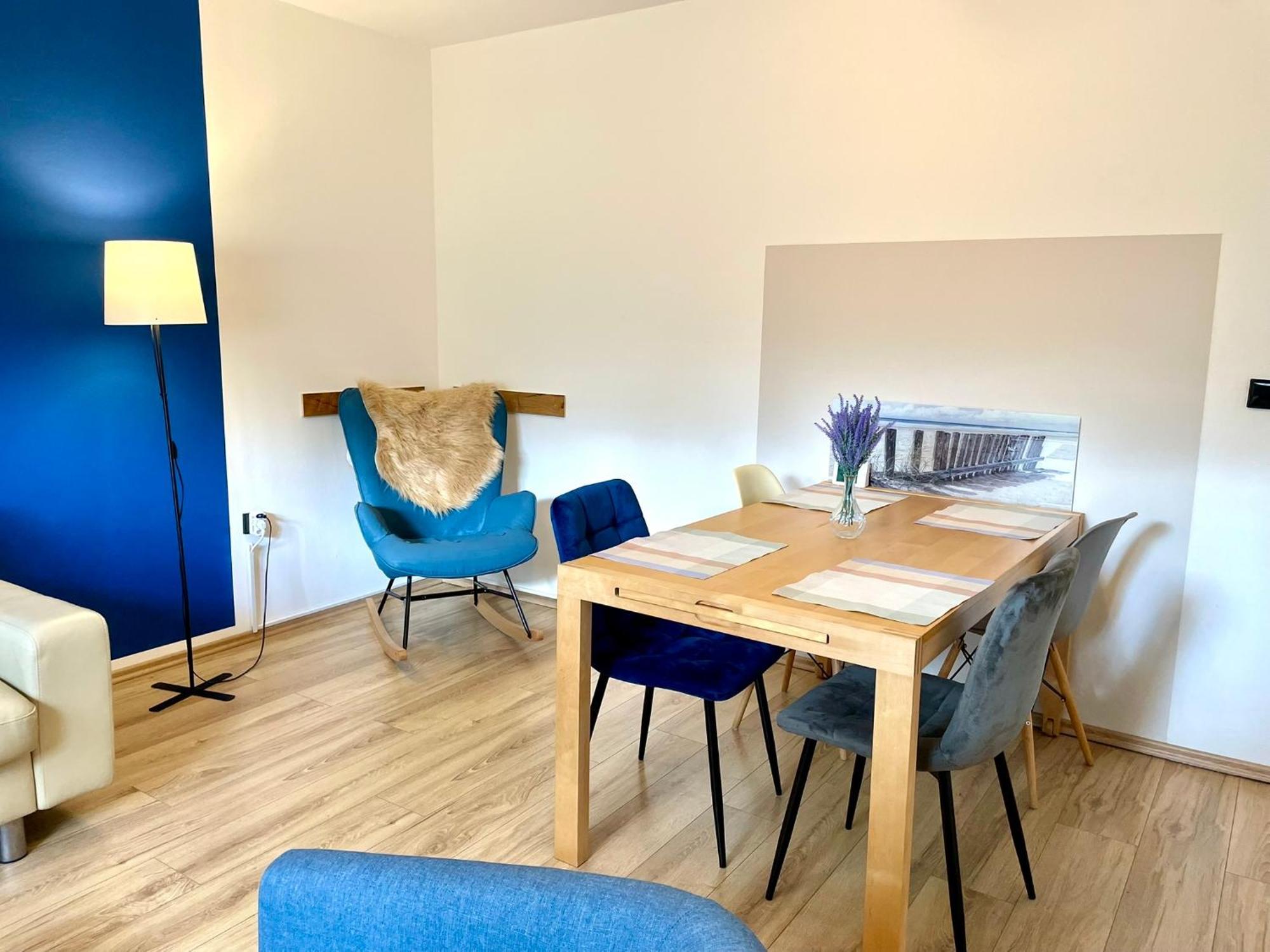 Kleine Auszeit Ferienwohnung Nahe Bosenbergklinik Mit Parkplatz, Haustiere Willkommen Sankt Wendel Luaran gambar
